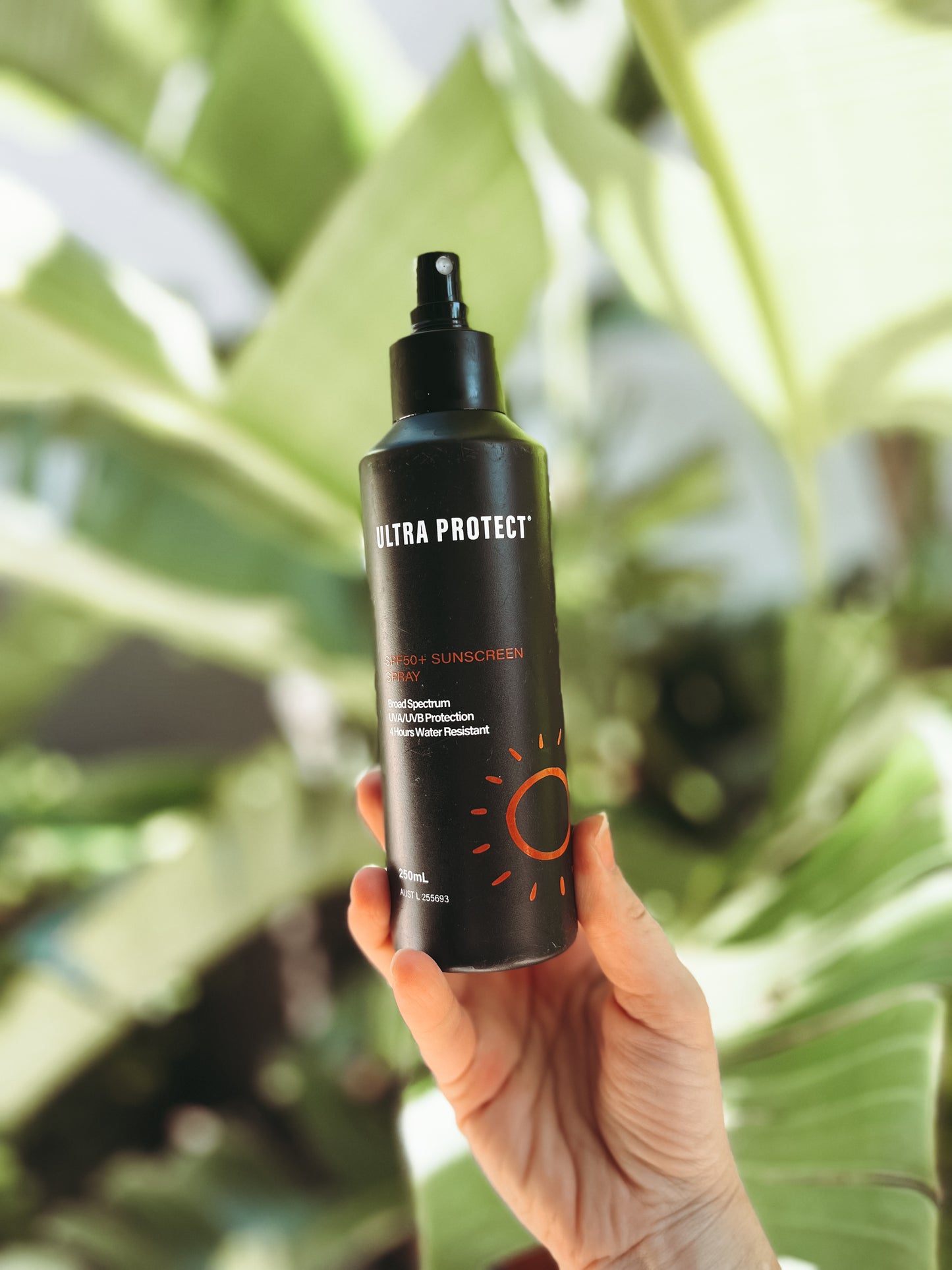 Sunscreen Spray, 250mL SPF50.